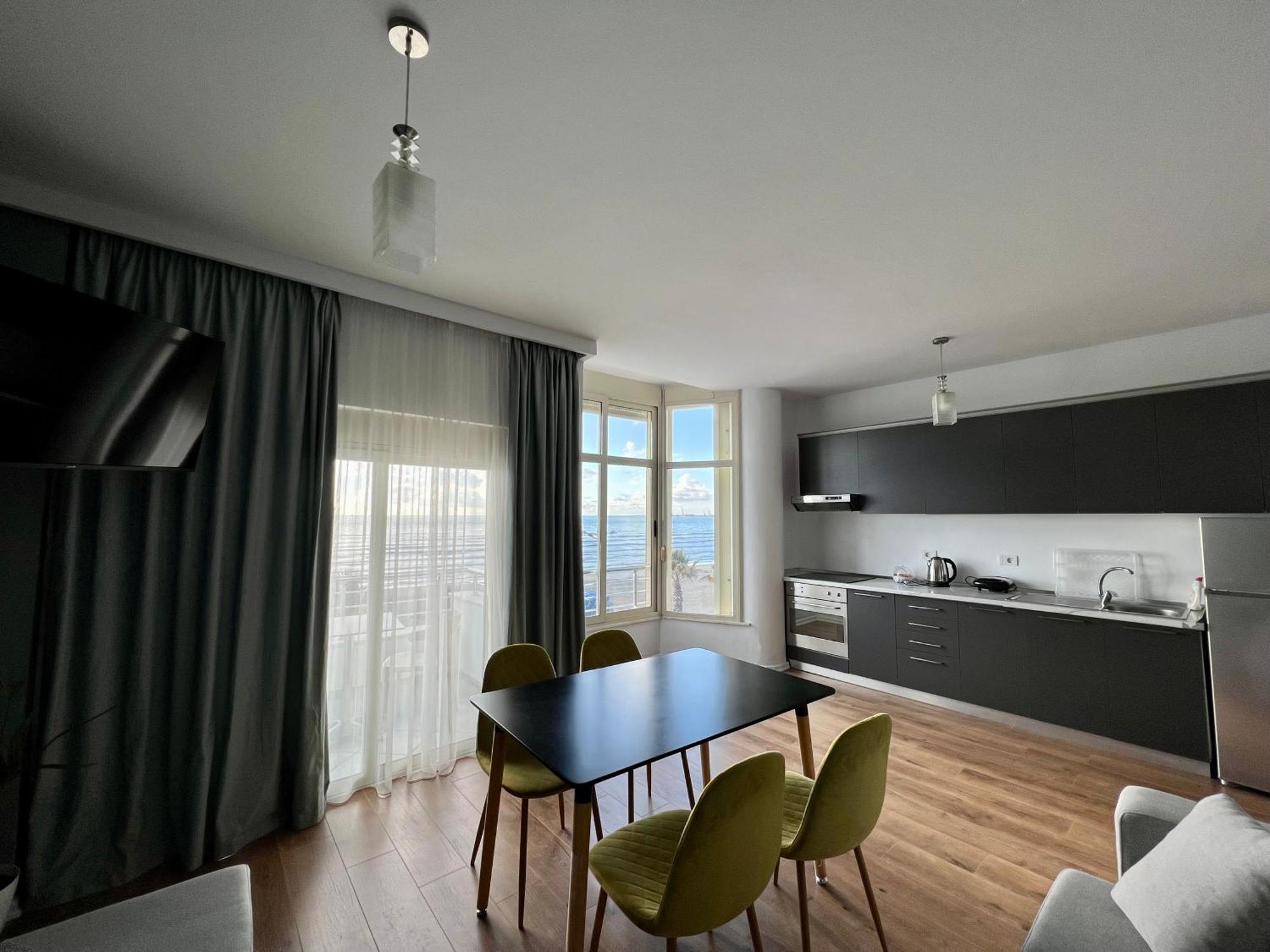 Wave Beachfront Apartments Durrës Exterior foto