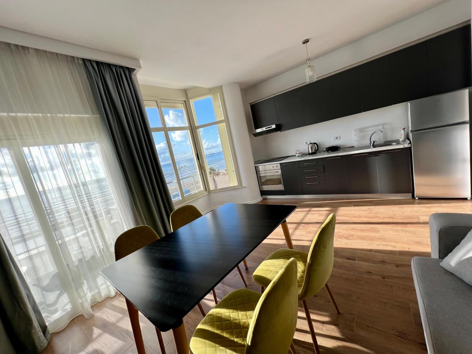 Wave Beachfront Apartments Durrës Exterior foto